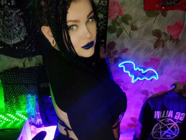 صورة الملف الشخصي HelgaSteel13