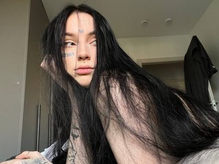 دردشة الفيديو المثيرة heyitskira