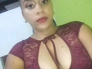 دردشة الفيديو المثيرة HiilaryRomero