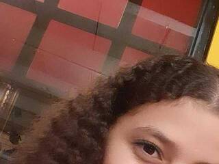 دردشة الفيديو المثيرة hilary-arista