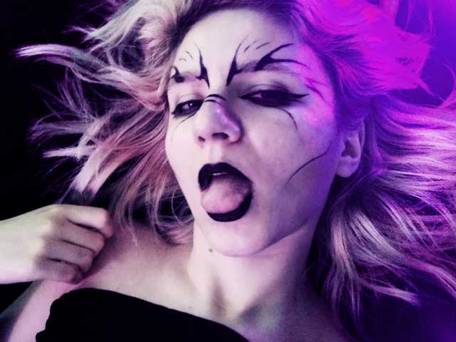 صورة الملف الشخصي Holly_Steel