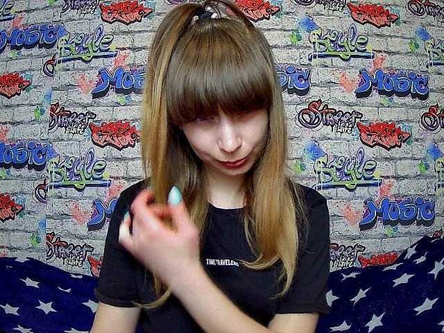 لقطات البث holly15
