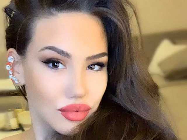 دردشة الفيديو المثيرة honeyXOXO