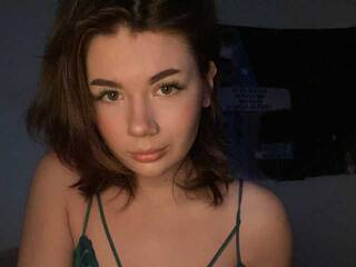 دردشة الفيديو المثيرة HornyKittya