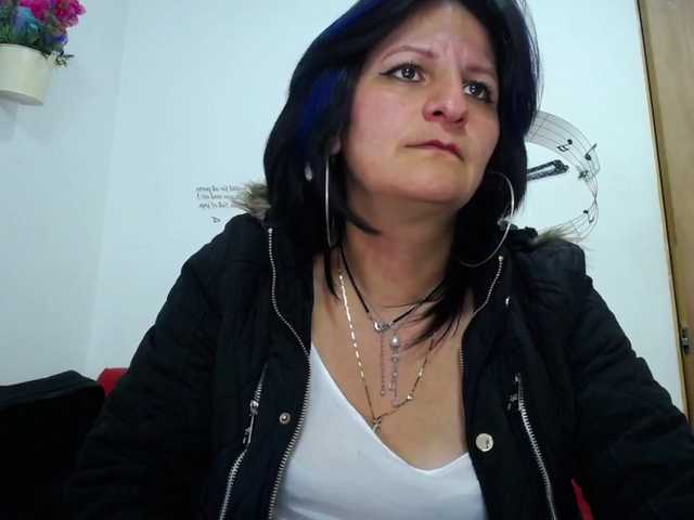 لقطات البث HornyMilff