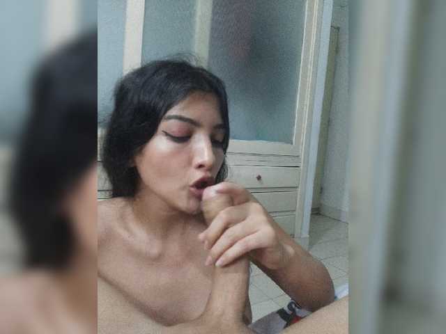 لقطات البث hot-life-girl