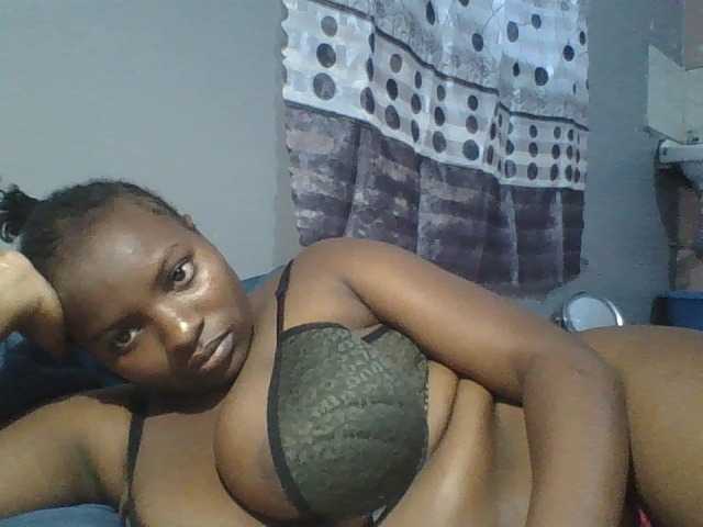 لقطات البث Hot-Melanin1
