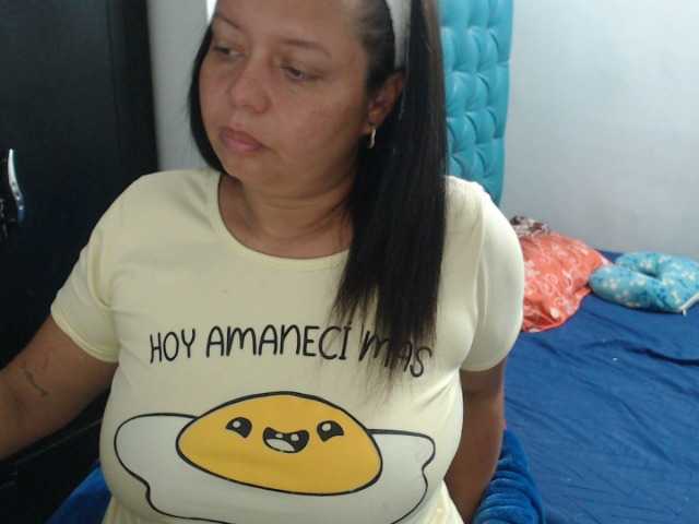 لقطات البث Hotanalxxx