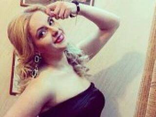 دردشة الفيديو المثيرة hotaugust