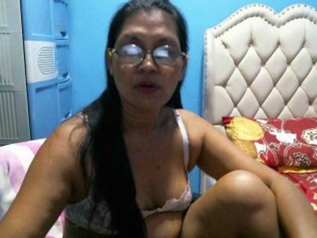 لقطات البث hOtGranny4u