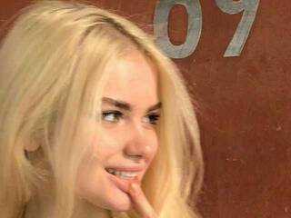 دردشة الفيديو المثيرة HotSexyBaby