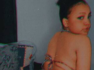 دردشة الفيديو المثيرة Cute_sasha