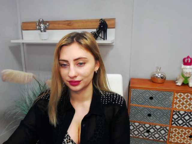 لقطات البث hottieLAURA