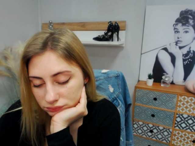 لقطات البث hottieLAURA