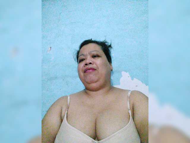 لقطات البث Hottynilda