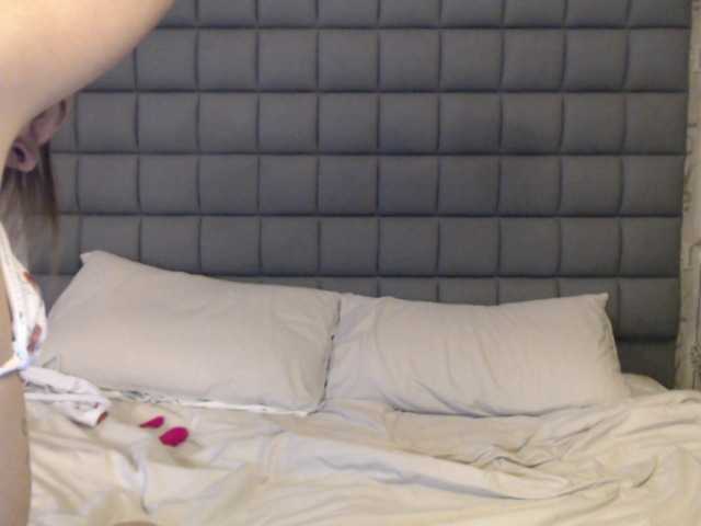 لقطات البث HunterandEsme