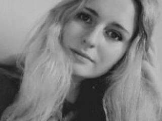 دردشة الفيديو المثيرة iamlouise