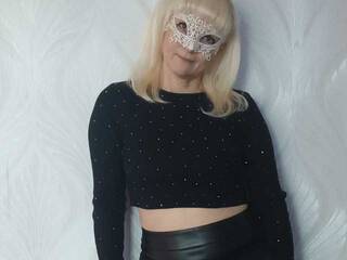 دردشة الفيديو المثيرة Iinna