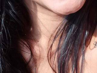 دردشة الفيديو المثيرة Indiasuh