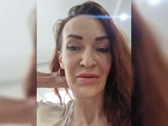 لقطات البث mrs_Ella