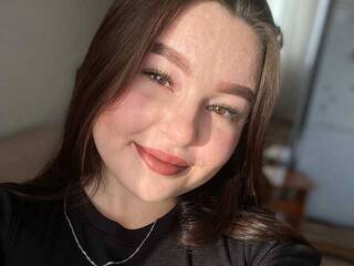 دردشة الفيديو المثيرة Iris-hot