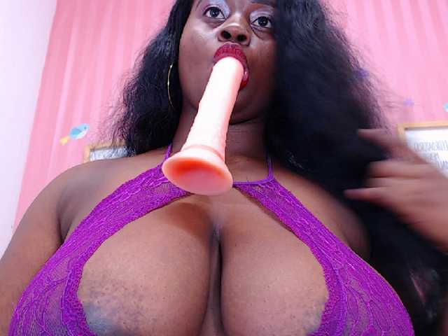 الصور irisbrown Hello guys! happy day lets make some tricks and #cum with me and play with my #toys #dildo #lovense #ebony #ebano #fuck my #pussy