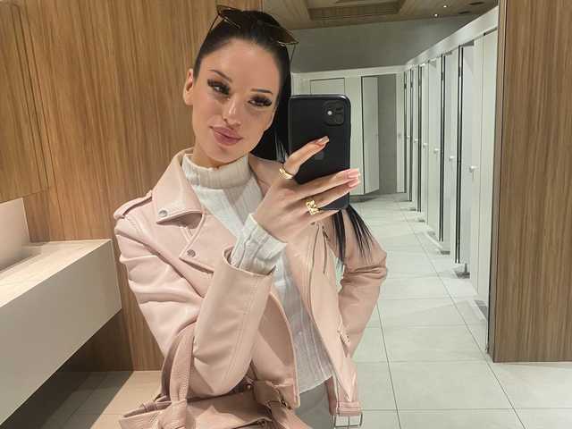 صورة الملف الشخصي IrisMonn
