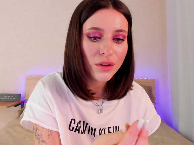لقطات البث baby1moretime