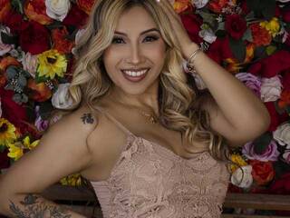 دردشة الفيديو المثيرة is-amelia