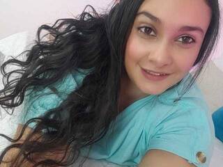 دردشة الفيديو المثيرة Isa-Baker