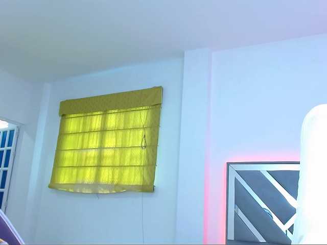 لقطات البث IsaPetite1