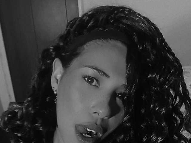 صورة الملف الشخصي Ivonne-collins33