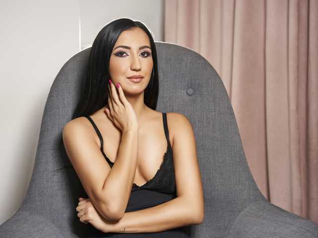 صورة الملف الشخصي IzabellaHills