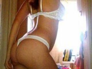 دردشة الفيديو المثيرة izora