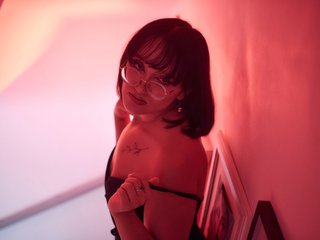 دردشة الفيديو المثيرة JadeNoa