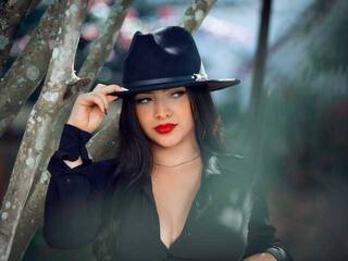 دردشة الفيديو المثيرة Jannalatifa