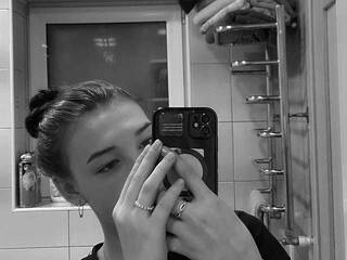 دردشة الفيديو المثيرة jeansharp