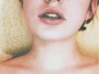 دردشة الفيديو المثيرة jenevra