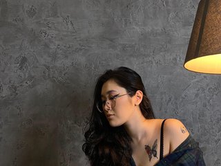 دردشة الفيديو المثيرة Jennatyan