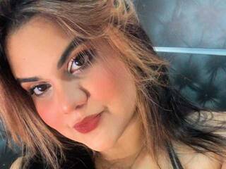 دردشة الفيديو المثيرة Jessie-Bellucci