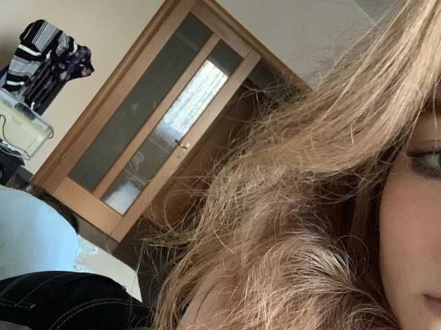صورة الملف الشخصي JuliaJuly