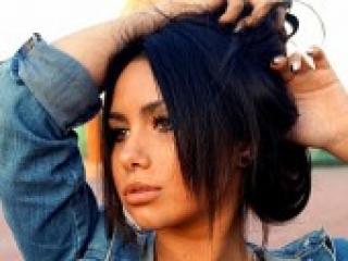 دردشة الفيديو المثيرة julian96