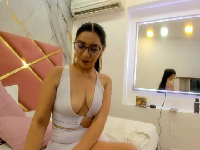 لقطات البث julianaa-31