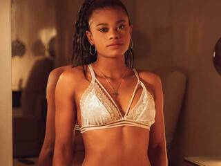 دردشة الفيديو المثيرة JuliannaSmith