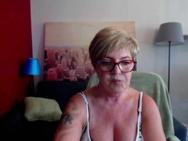 لقطات البث julieamberx