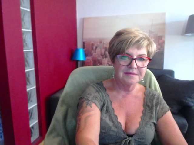 لقطات البث julieamberx