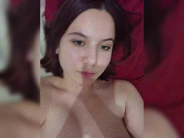 لقطات البث JulieWagner