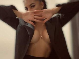 دردشة الفيديو المثيرة JulieWerb