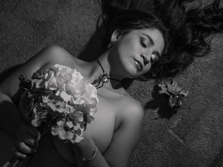 دردشة الفيديو المثيرة JuliRobert