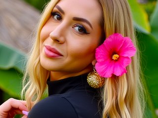 دردشة الفيديو المثيرة K0n4ita